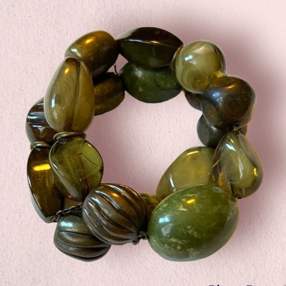 Vintage Chunky Faux Jade Beaded Bracelet - Picture 2 of 9